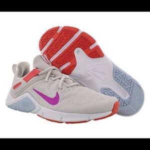 Womens Nike Legend Essential running shoes 9.5
